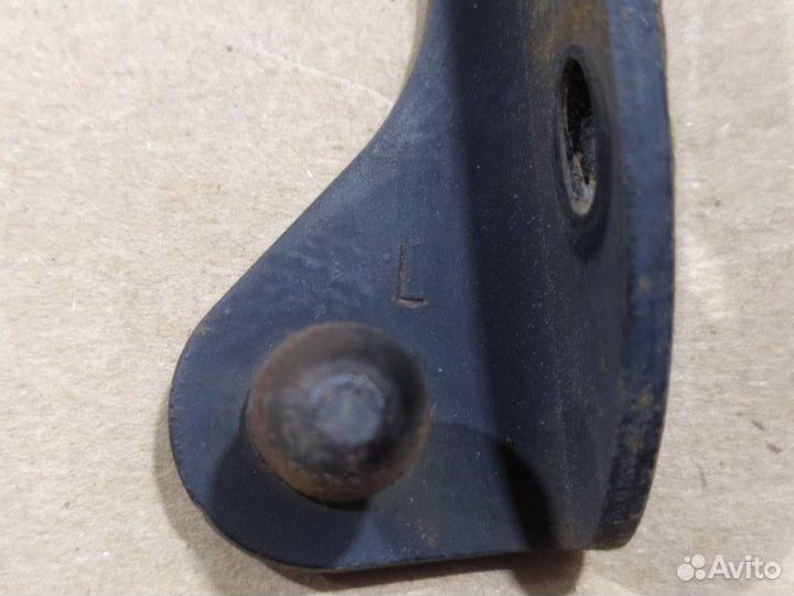 Кронштейн амортизатора задний левый Hyundai Tucson