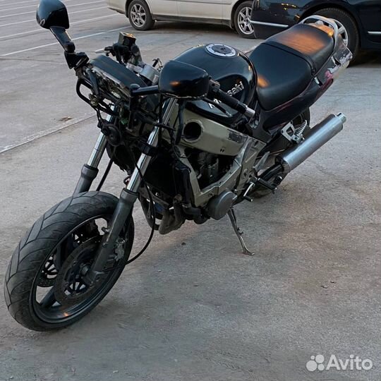 Kawasaki zzr 400-2