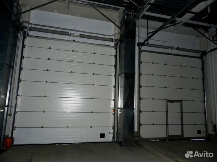 Секционные ворота