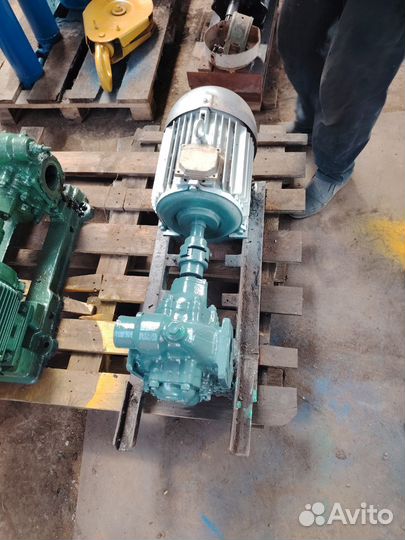 Продам электродвигатели с насосом для мазут и без