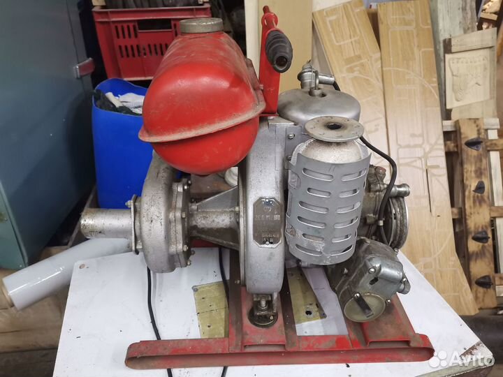 Водяной насос бензиновый