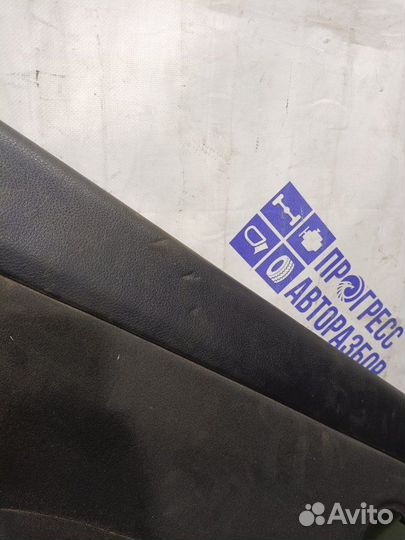 Дверная карта задняя левая Nissan Tiida хэтчбек