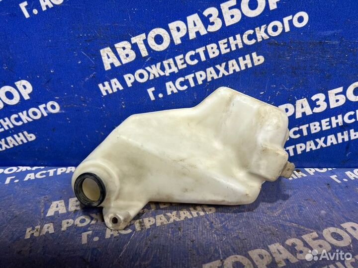 Бачок омывателя Honda Inspire 1998