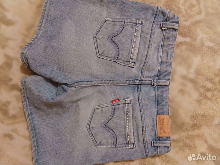 Джинсовые шорты levis