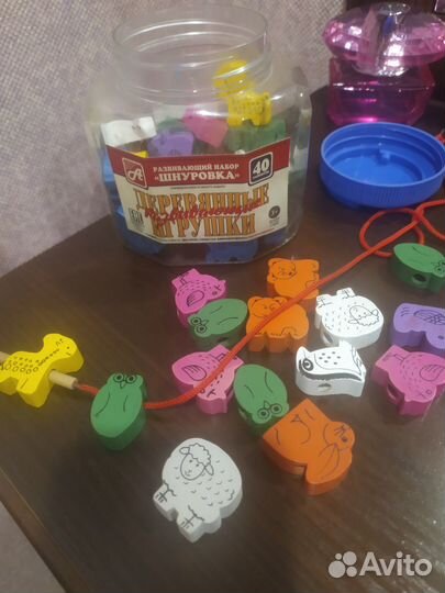 Деревянные игрушки набором