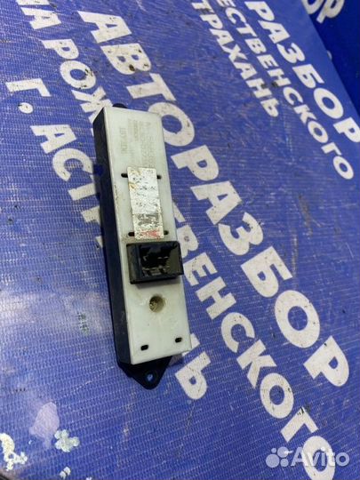 Кнопка стеклоподъемника Mitsubishi Lancer 9 седан