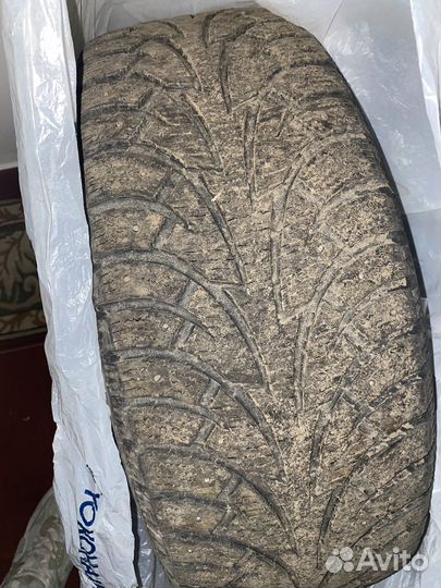 Hankook Winter I'Pike 215/55 R17