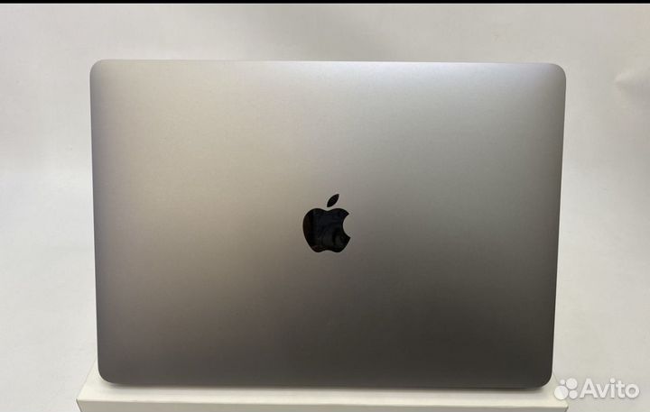 MacBook Pro 13 2017 8/256gb Гарантия