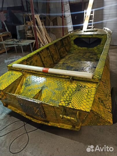 Лодка моторная пнд