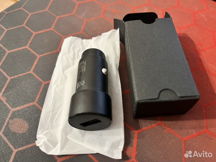 Автомобильное зарядное устройство xiaomi1.5А новое