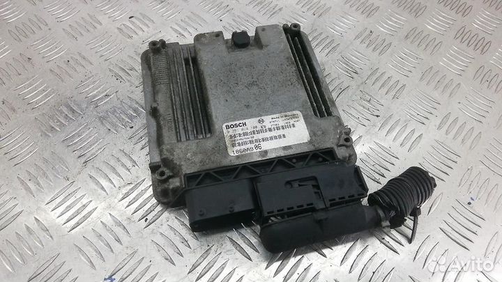 Блок управления двигателем Mitsubishi Outlander