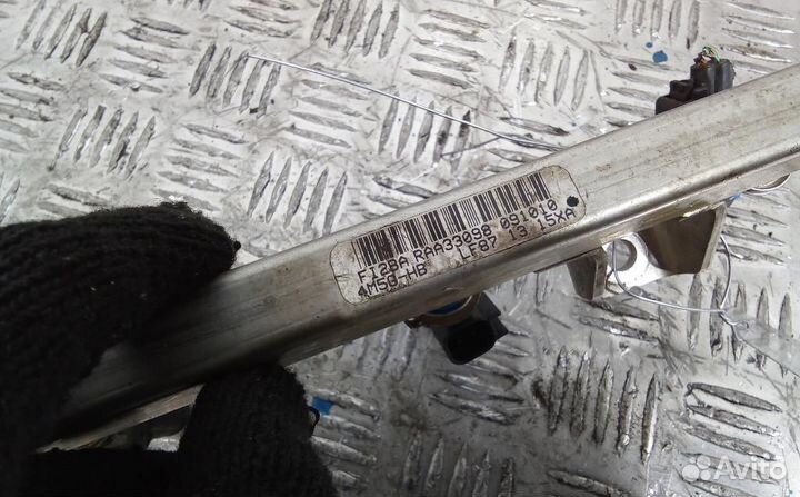 Рейка топливная (рампа) Ford Focus/Focus RS/Focus