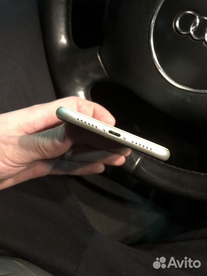 iPhone 11, 256 ГБ