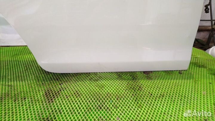 Задняя правая дверь Jetta 5