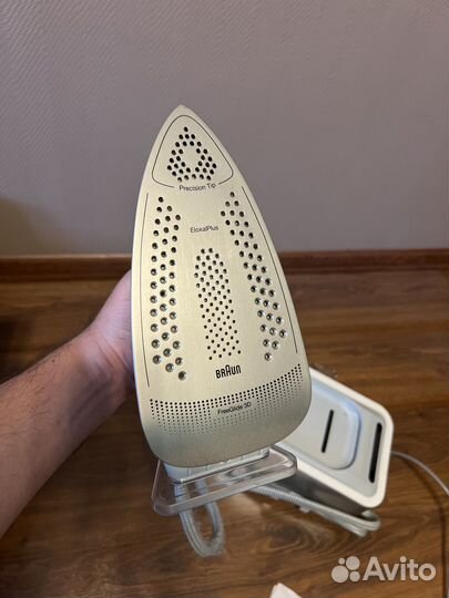 Утюг с парогенератором Braun CareStyle 7 Pro