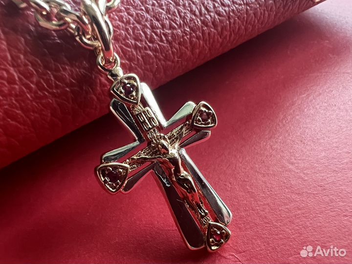 Крест и цепь