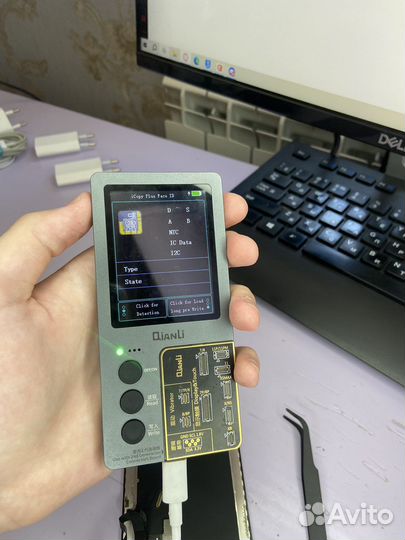 Ремонт iPhone в Омске. Программатор