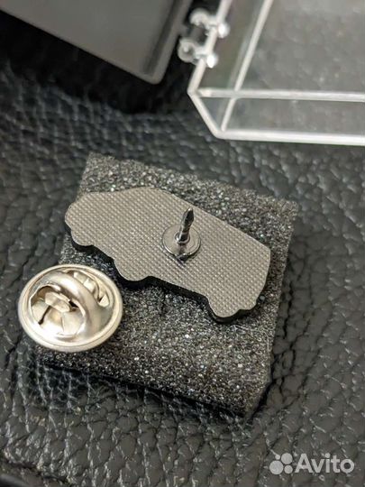 Значок на лацкан пиджака Volkswagen Multivan