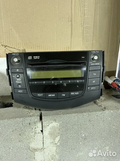 Штатная магнитола toyota rav4