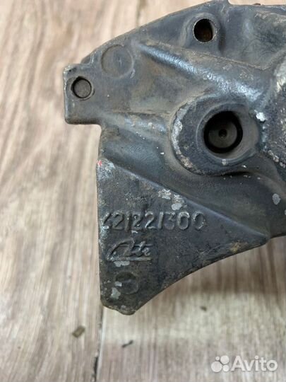 Тормозной суппорт задний левый Mercedes S-Class