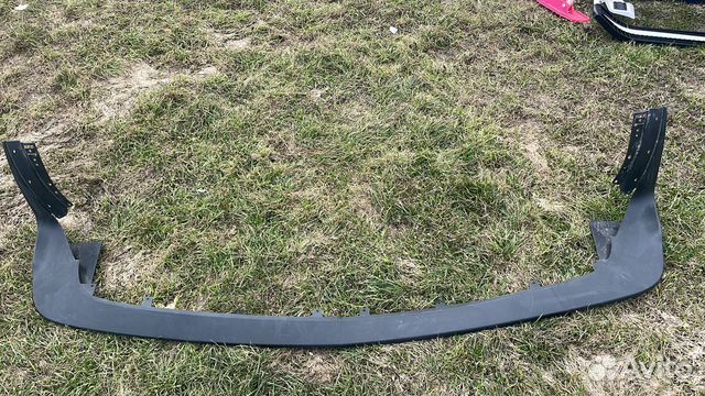 Губа передняя для Dodge Challenger под бампер SRT