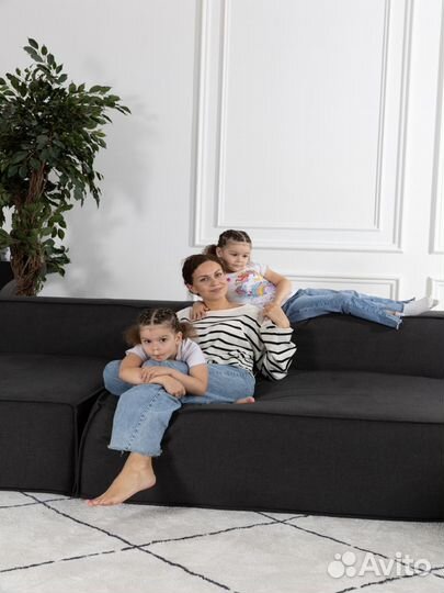 Диван со спальным местом 2700х1650 мм