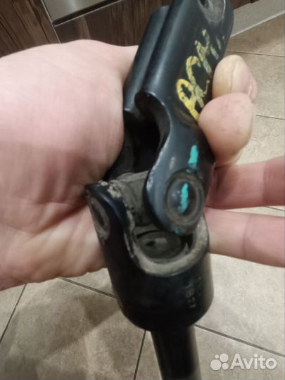 Рулевой карданчик toyota Gaia