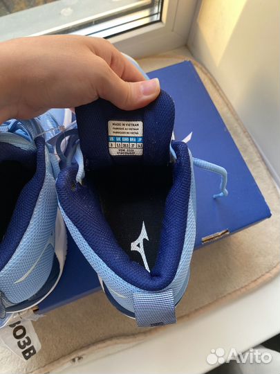 Кроссовки женские 38 размер новые