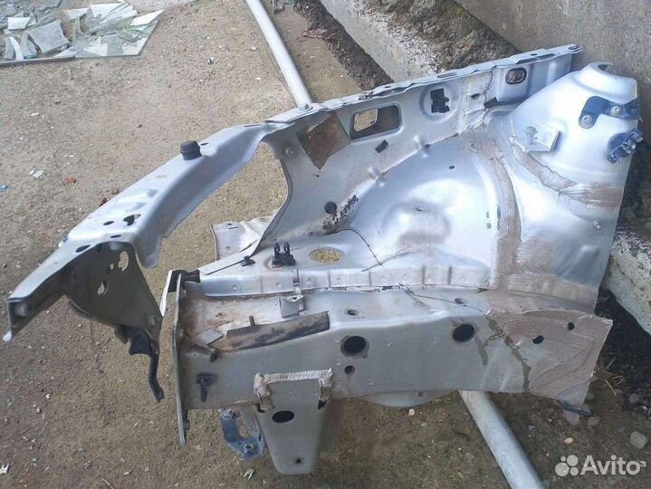 Четверть передняя правая Опель Астра Н