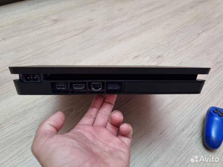 Sony Playstation 4 Slim 1TB + 2 Джоя + 5 Игр
