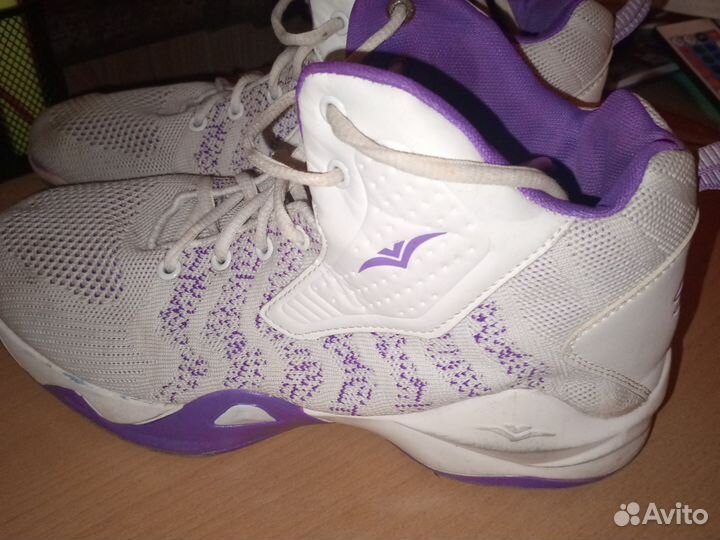 Баскетбольные кроссовки