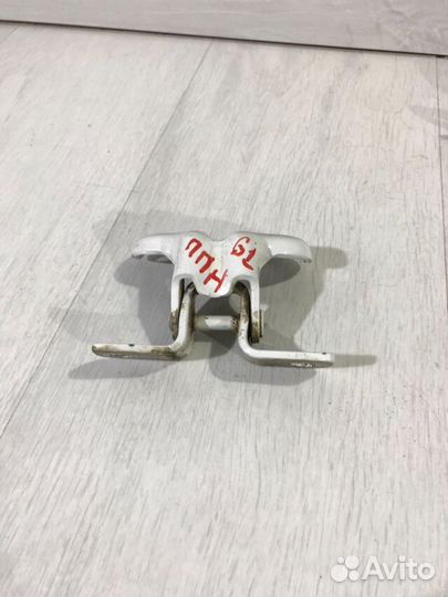 Петля двери chevrolet aveo T300 1.6 мт седан