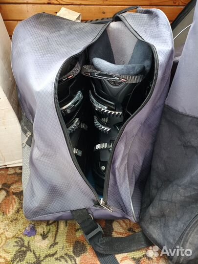 Горнолыжные ботинки