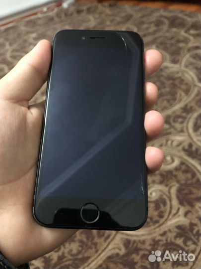 iPhone 8, 64 ГБ