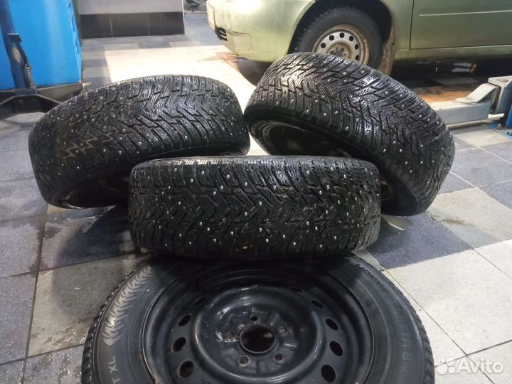 Nokian Tyres Hakkapeliitta 8 205/65 R16