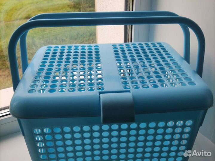 Корзина пластиковая с крышкой