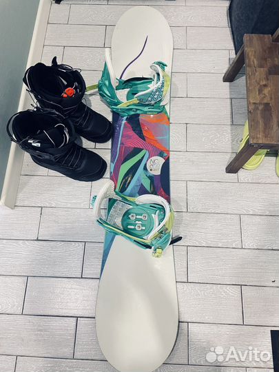 Сноуборд с креплениями 140