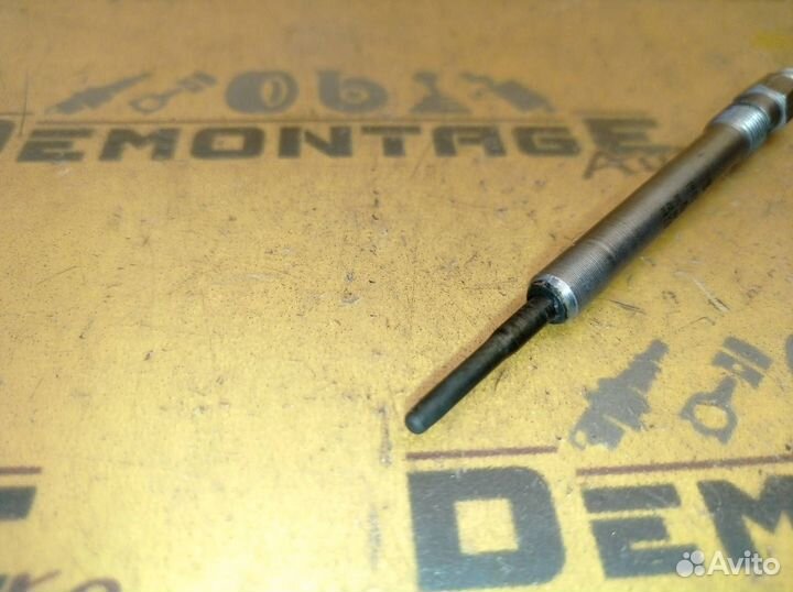 Свеча накаливания 2.0 TDI Volkswagen Passat B7 365