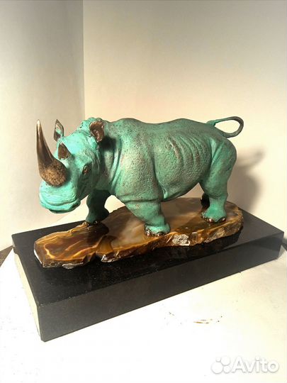 Эксклюзивный носорог