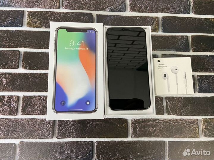 iPhone X, 256 ГБ