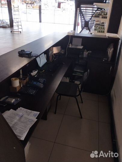 Стойка ресепшн угловая бу