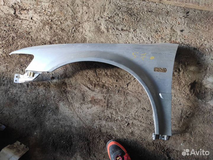 Крыло Honda Accord CF6