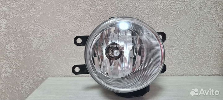 Фара противотуманная Toyota Rav - 4