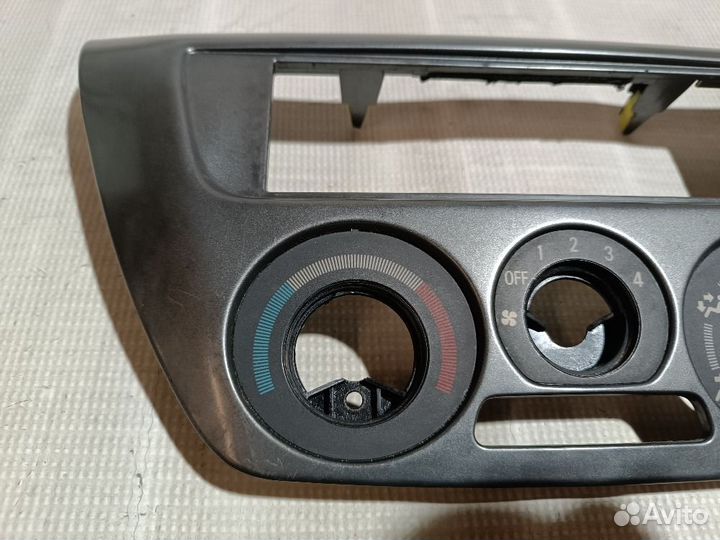 Рамка магнитолы Mitsubishi Lancer Classic 9