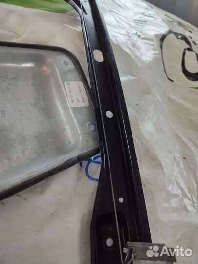 Правый стеклоподъемник Vw Jetta V