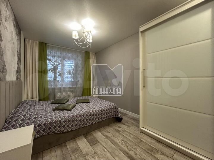 3-к. квартира, 90 м², 2/10 эт.