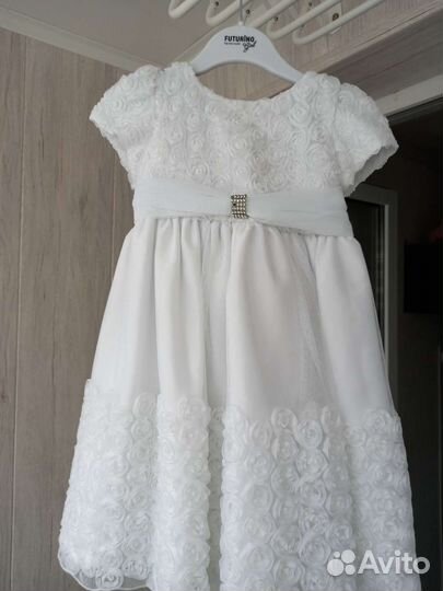 Платье нарядное для девочки 104 р