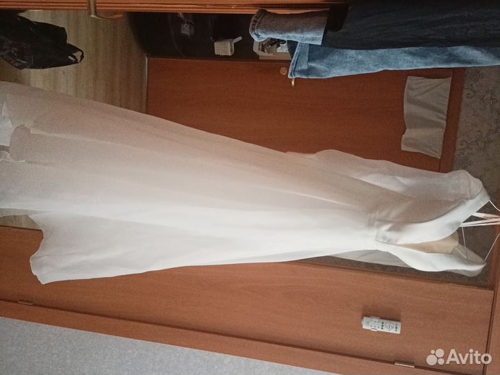 Свадебное платье 48 50 бу