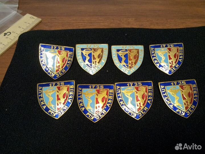 17 значков медицинской тематики