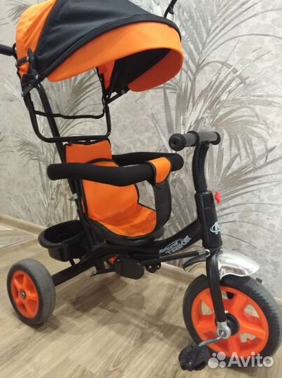 Детский трехколесный велосипед